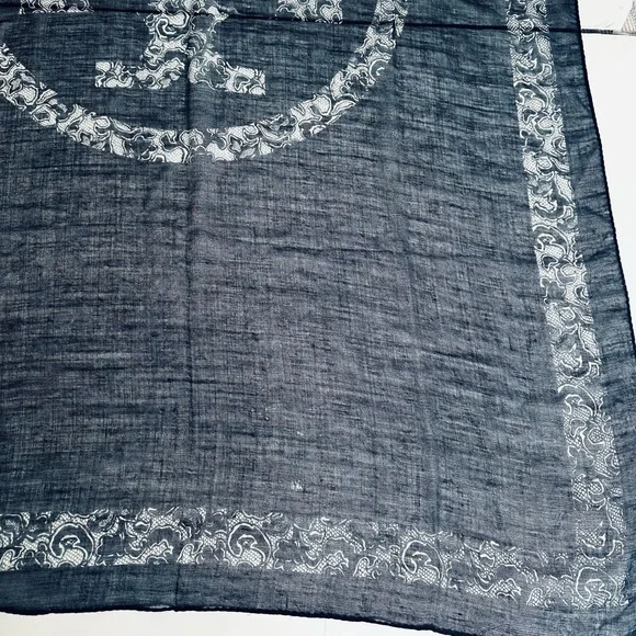 NWT Tory Burch Scarf Logo Design Geneva Square Scarf - Picture 4 of 12